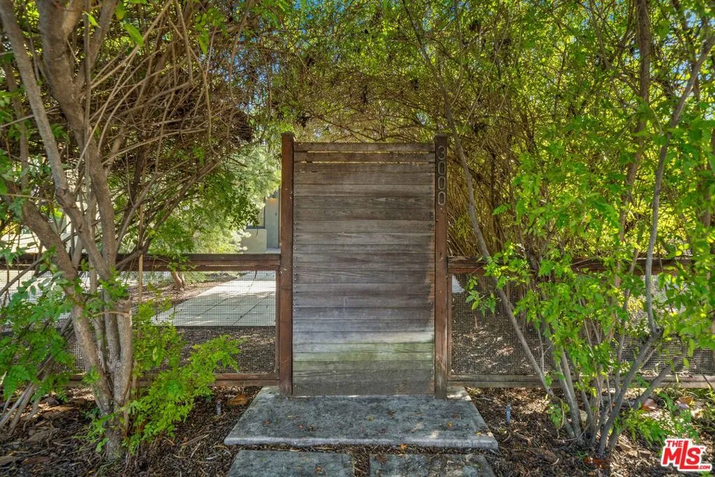 3000 Finch Street, Los Angeles, California 90039 home-pic-43